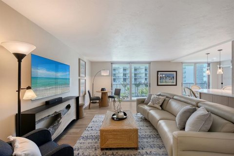 Condo in Longboat Key, Florida, 2 bedrooms  № 1835233 - photo 6
