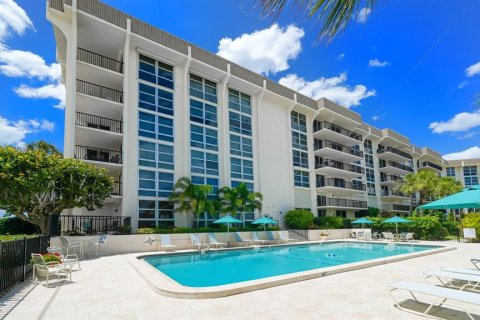 Condo in Longboat Key, Florida, 2 bedrooms  № 1835233 - photo 24