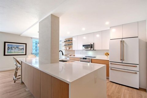 Condo in Longboat Key, Florida, 2 bedrooms  № 1835233 - photo 13