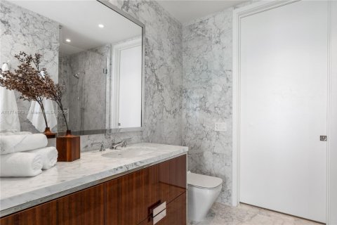 Condominio en venta en Sunny Isles Beach, Florida, 2 dormitorios, 145.95 m2 № 1865517 - foto 21