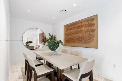 Condo in Sunny Isles Beach, Florida, 2 bedrooms  № 1865517 - photo 6