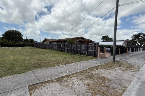 Terreno en venta en Miami, Florida № 1862206 - foto 8
