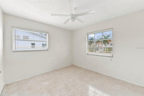 Condominio en venta en Saint Petersburg, Florida, 2 dormitorios, 102.19 m2 № 2277906 - foto 16