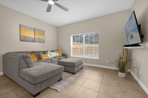 Touwnhouse à vendre à Kissimmee, Floride: 4 chambres, 176.7 m2 № 1446400 - photo 9