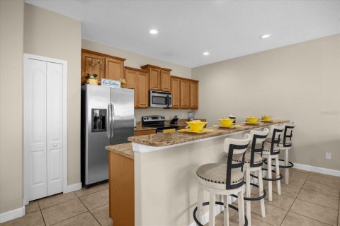Touwnhouse à vendre à Kissimmee, Floride: 4 chambres, 176.7 m2 № 1446400 - photo 5