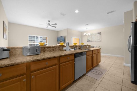 Touwnhouse à vendre à Kissimmee, Floride: 4 chambres, 176.7 m2 № 1446400 - photo 7