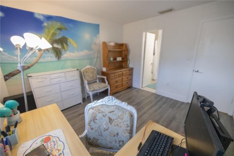 Townhouse in Miami, Florida 2 bedrooms, 85.47 sq.m. № 1954397 - photo 26