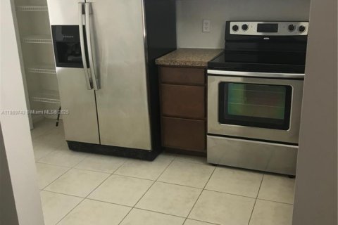 Adosado en venta en Sunrise, Florida, 2 dormitorios, 123.75 m2 № 1978267 - foto 4