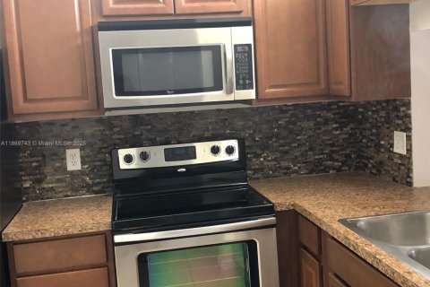 Adosado en venta en Sunrise, Florida, 2 dormitorios, 123.75 m2 № 1978267 - foto 5