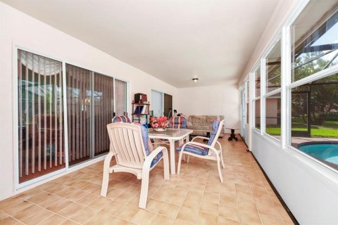 House in Orlando, Florida 4 bedrooms, 206.43 sq.m. № 1750792 - photo 14