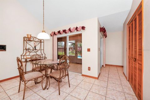 House in Orlando, Florida 4 bedrooms, 206.43 sq.m. № 1750792 - photo 13