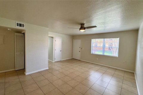 Condo in Orlando, Florida, 2 bedrooms № 2402739 - photo 7