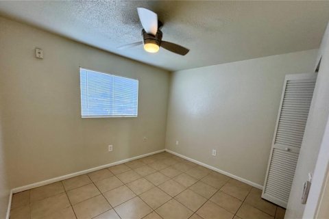 Condo in Orlando, Florida, 2 bedrooms № 2402739 - photo 12