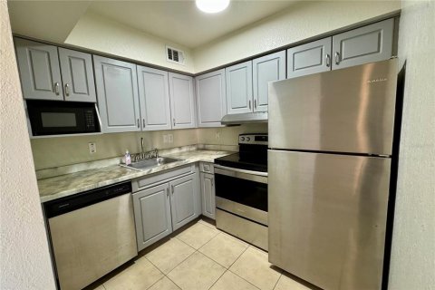 Condo in Orlando, Florida, 2 bedrooms № 2402739 - photo 8