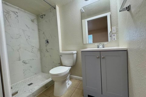 Condo in Orlando, Florida, 2 bedrooms № 2402739 - photo 11