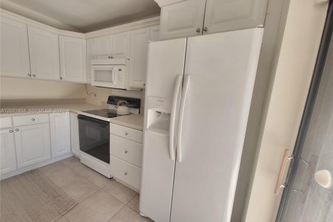 Townhouse in West Palm Beach, Florida 2 bedrooms, 114.83 sq.m. № 2171554 - photo 12