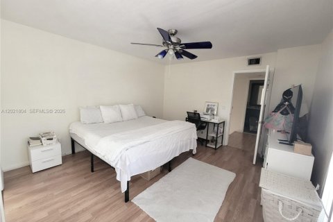 Townhouse in West Palm Beach, Florida 2 bedrooms, 114.83 sq.m. № 2171554 - photo 18