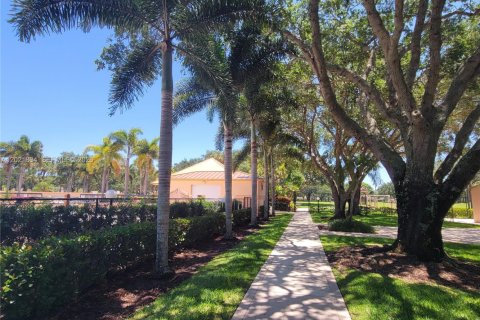 Townhouse in West Palm Beach, Florida 2 bedrooms, 114.83 sq.m. № 2171554 - photo 30