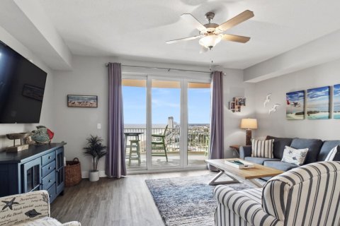 Condo in Panama City Beach, Florida, 1 bedroom  № 562707 - photo 1