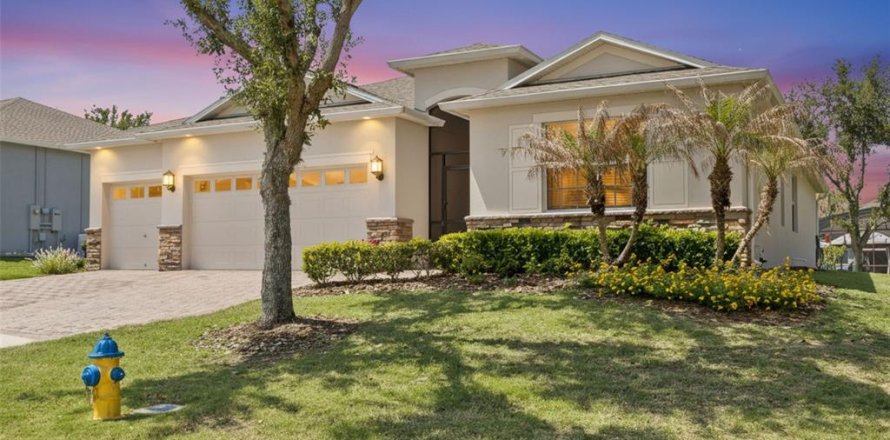 Villa ou maison à Clermont, Floride 3 chambres, 241.27 m2 № 2113807