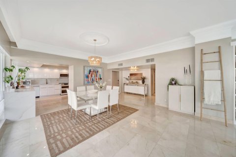 Condominio en venta en Fort Lauderdale, Florida, 4 dormitorios, 278.99 m2 № 2077448 - foto 5