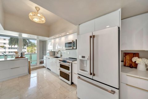 Condominio en venta en Fort Lauderdale, Florida, 4 dormitorios, 278.99 m2 № 2077448 - foto 13