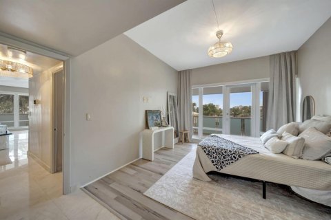 Condominio en venta en Fort Lauderdale, Florida, 4 dormitorios, 278.99 m2 № 2077448 - foto 22