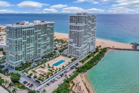 Condominio en Fort Lauderdale, Florida, 4 dormitorios  № 2077448
