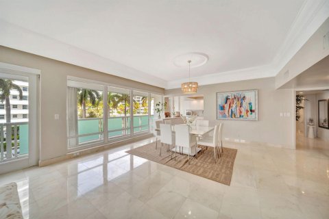 Condominio en venta en Fort Lauderdale, Florida, 4 dormitorios, 278.99 m2 № 2077448 - foto 9