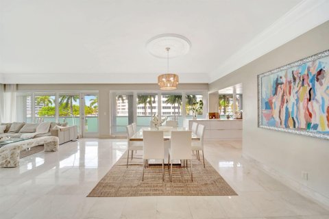 Condominio en venta en Fort Lauderdale, Florida, 4 dormitorios, 278.99 m2 № 2077448 - foto 10