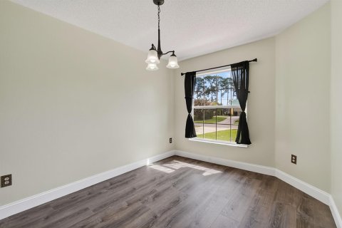 House in Port St. Lucie, Florida 4 bedrooms, 177.91 sq.m. № 2184226 - photo 17