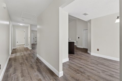 House in Port St. Lucie, Florida 4 bedrooms, 177.91 sq.m. № 2184226 - photo 5