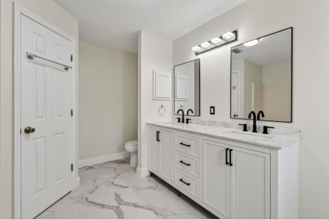 House in Port St. Lucie, Florida 4 bedrooms, 177.91 sq.m. № 2184226 - photo 28
