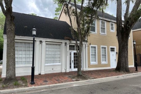 Propiedad comercial en alquiler en Gainesville, Florida, 160.54 m2 № 1918196 - foto 2