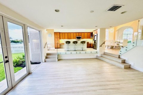 House in Miramar, Florida 4 bedrooms, 285.86 sq.m. № 1889683 - photo 10