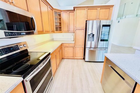 House in Miramar, Florida 4 bedrooms, 285.86 sq.m. № 1889683 - photo 15