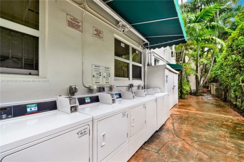 Condominio en venta en Miami Beach, Florida, 1 dormitorio, 56.67 m2 № 2015644 - foto 20