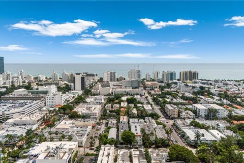 Condominio en venta en Miami Beach, Florida, 1 dormitorio, 56.67 m2 № 2015644 - foto 2