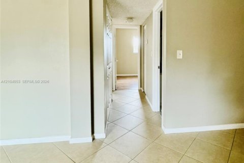 Appartement à louer à Davie, Floride: 2 chambres, 89.46 m2 № 2411738 - photo 9