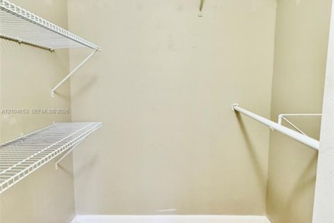 Appartement à louer à Davie, Floride: 2 chambres, 89.46 m2 № 2411738 - photo 13