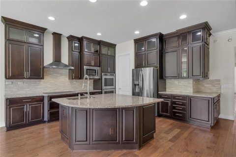 Casa en venta en Orlando, Florida, 4 dormitorios, 297.01 m2 № 1755312 - foto 4