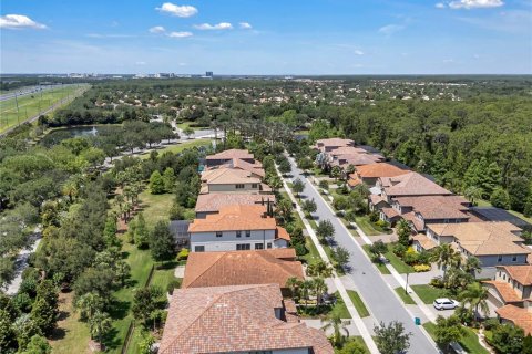 Casa en venta en Orlando, Florida, 4 dormitorios, 297.01 m2 № 1755312 - foto 11