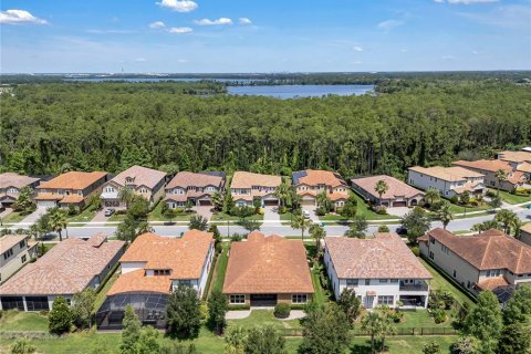 Casa en venta en Orlando, Florida, 4 dormitorios, 297.01 m2 № 1755312 - foto 9