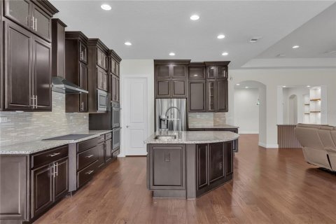 Casa en venta en Orlando, Florida, 4 dormitorios, 297.01 m2 № 1755312 - foto 6