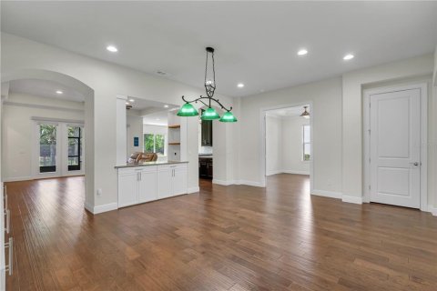 Casa en venta en Orlando, Florida, 4 dormitorios, 297.01 m2 № 1755312 - foto 21