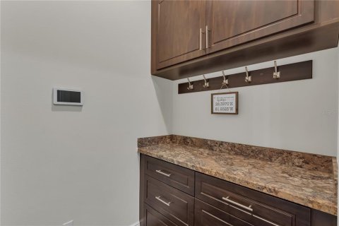 Casa en venta en Orlando, Florida, 4 dormitorios, 297.01 m2 № 1755312 - foto 19