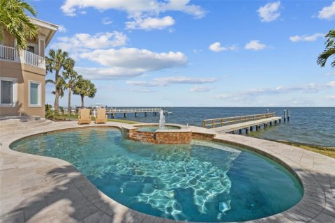 House in Saint Petersburg, Florida 4 bedrooms, 716.28 sq.m. № 1632473 - photo 30