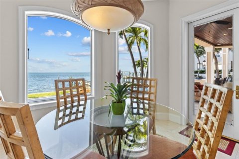 House in Saint Petersburg, Florida 4 bedrooms, 716.28 sq.m. № 1632473 - photo 21
