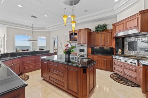 House in Saint Petersburg, Florida 4 bedrooms, 716.28 sq.m. № 1632473 - photo 22