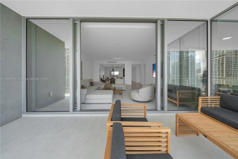 Condo in Miami, Florida, 4 bedrooms  № 1818125 - photo 12